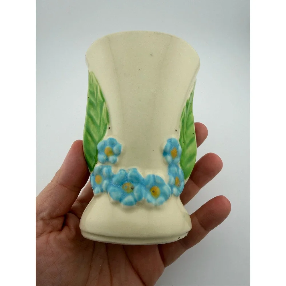 Vintage USA‎ Ceramic Vase Blue Flowers Green Leaves Cream
